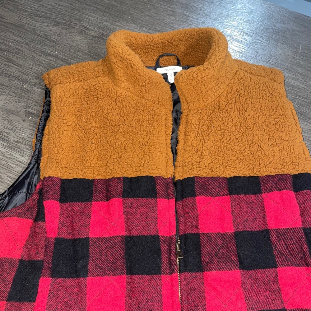 Maurices Women 2X Red Buffalo Plaid Vest Sherpa Trim Quilted Puffer Sleeveless
